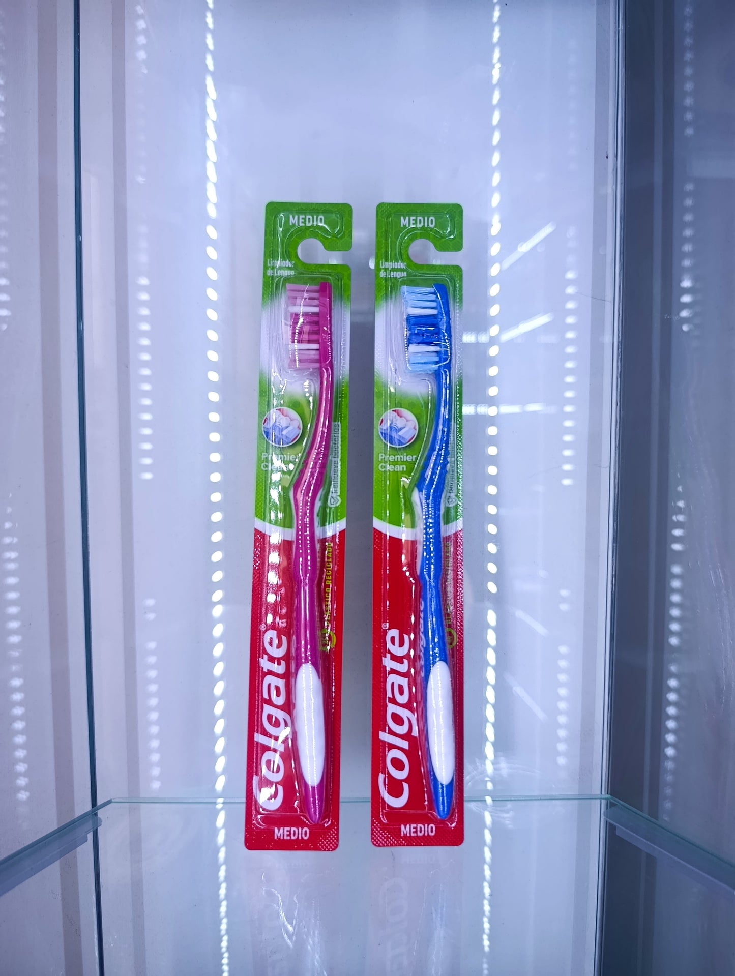Colgate Premier Clean (Cepillo Dental)